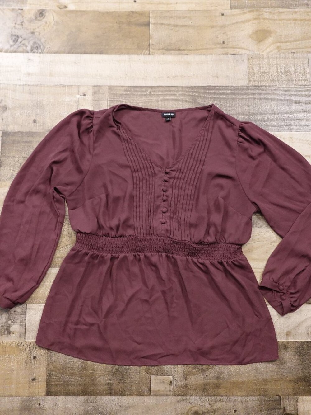Torrid Babydoll Blouse Women’s Size 1 Burgundy Pintuck Georgette Boho